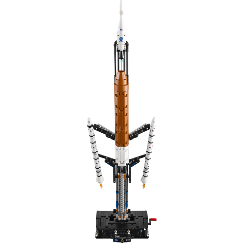 La fusée du système de lancement spatial NASA Artemis