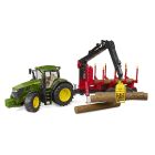 Tracteur John Deere 7R 350 avec remorque chargeuse de billes de bois